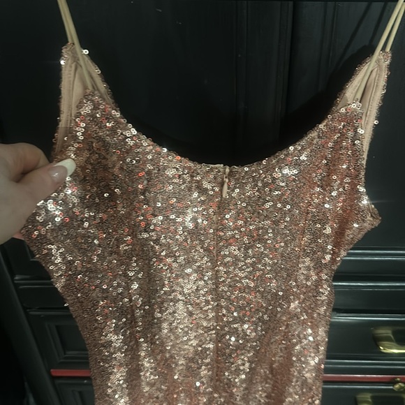 Rose Gold Asymmetrical Sequin Glass - Picture 10 of 10